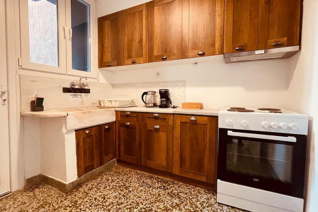Daisy Apartment 15 Min To Acropolis Athena Bagian luar foto
