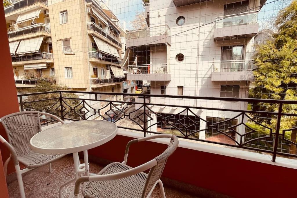 Daisy Apartment 15 Min To Acropolis Athena Bagian luar foto