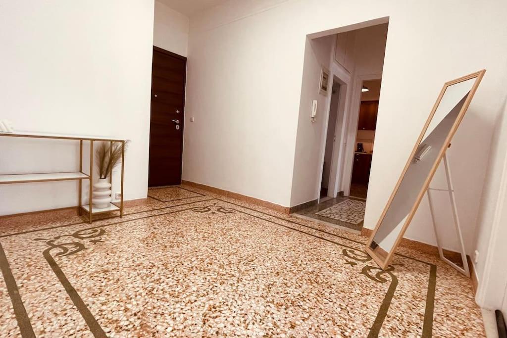 Daisy Apartment 15 Min To Acropolis Athena Bagian luar foto
