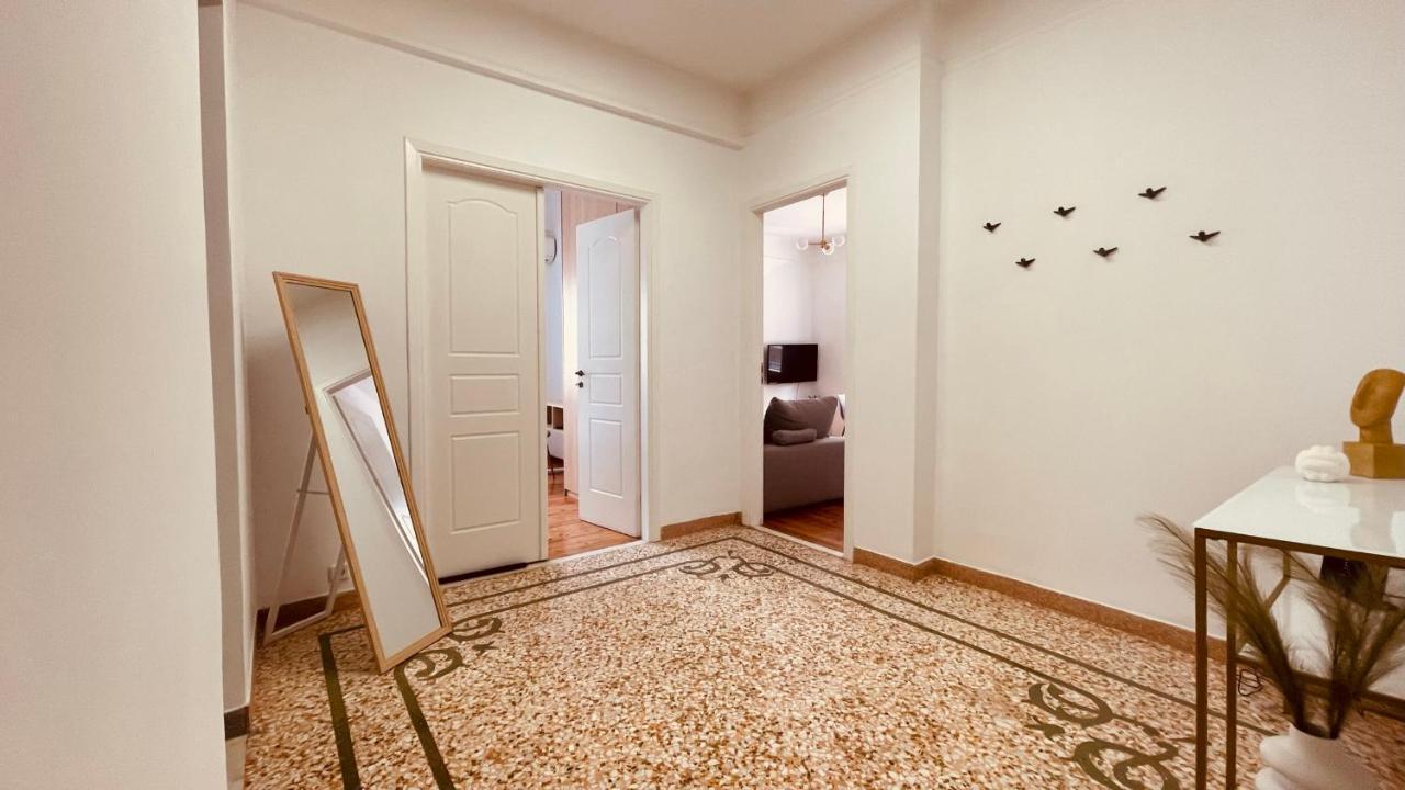 Daisy Apartment 15 Min To Acropolis Athena Bagian luar foto